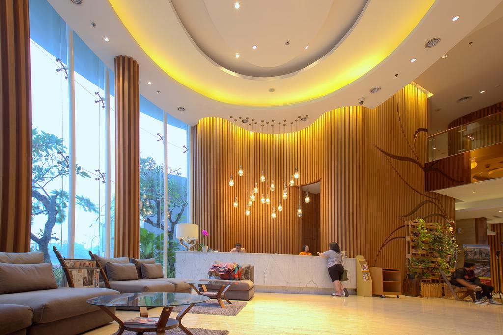 Soll Marina Hotel Serpong Eksteriør bilde